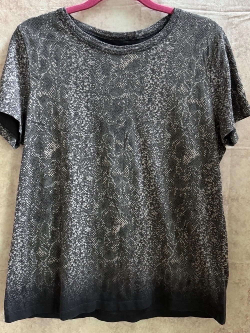 AllSaints Women's Short Sleeve Tshirt Fadeout Black Python Print Size L